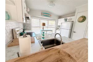 2201 RIDGEWOOD AVENUE, EDGEWATER, FL 32141 - MLS#MFRNS1087550