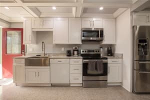 472 N CAUSEWAY, NEW SMYRNA BEACH, FL 32169 - MLS#MFRNS1087566