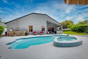 813 GRAND HUGHEY COURT, APOPKA, FL 32712 - MLS#MFRNS1087722