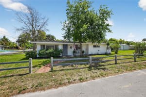 116 WOODLEY AVENUE, EDGEWATER, FL 32132 - MLS#MFRNS1087845