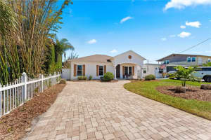 827 E 26th Ave, NEW SMYRNA BEACH