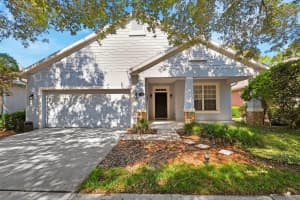525 Heron Point Way, DELAND