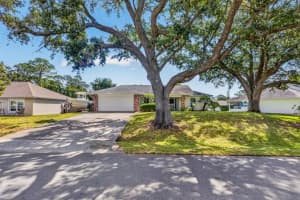 2225 Vista Palm Dr, EDGEWATER