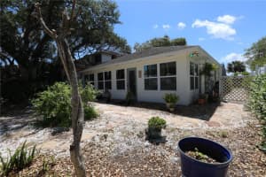 825 E 23rd Ave, NEW SMYRNA BEACH