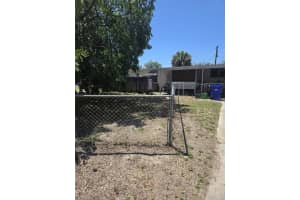 120 WEST LOOP, OAK HILL, FL 32759 - MLS#MFRNS1088169