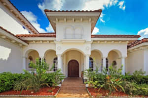 3203 W Orange Country Club Dr, Winter Garden, FL 34787, Sold 01/29/16