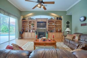 4872 Keeneland Cir, Orlando, FL 32819, Sold 09/15/15
