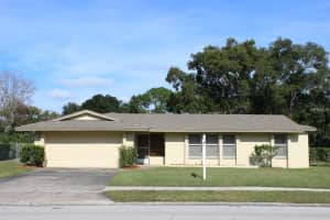 205 Carriage Hill Dr, Casselberry, FL 32707, Sold 02/06/15