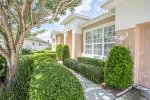 9347 Shadow Pinar Ct, Orlando, FL 32825, Sold 09/18/15