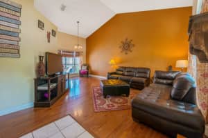 496 Harvest Oak Ct, Lake Mary, FL 32746, Sold 02/22/16