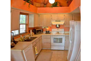 2230 Doulton Dr, Orlando, FL 32812, Sold 12/07/15