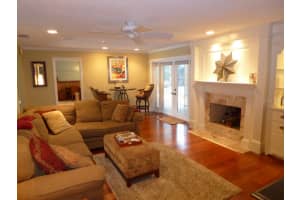 200 N Spring Lake Dr, Altamonte Springs, FL 32714, Sold 09/15/15