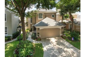 8434 Foxworth Cir, Orlando, FL 32819, Sold 08/28/15