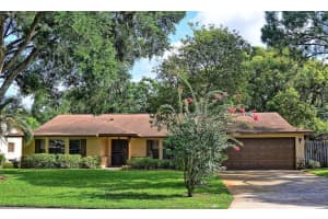 8229 Lost Lake Dr, Orlando, FL 32817, Sold 12/11/15