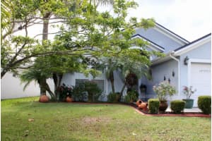 406 Fieldstream W Blvd, Orlando, FL 32825, Sold 12/04/15