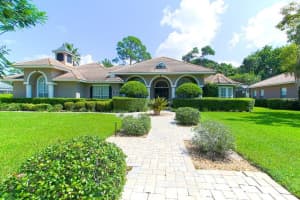 2889 Old Castle Dr, Winter Park, FL 32792, Sold 04/29/16