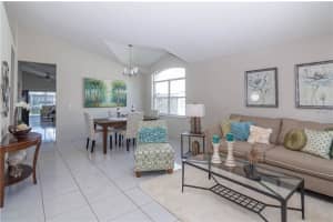 706 Rochester Loop, Davenport, FL 33897, Sold 03/01/16