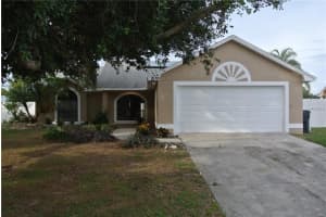 206 Valentino Ct, Davenport, FL 33837, Sold 01/06/16