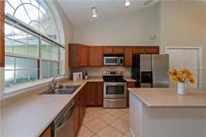 7866 Canyon Lake Cir, Orlando, FL 32835, Sold 01/27/16