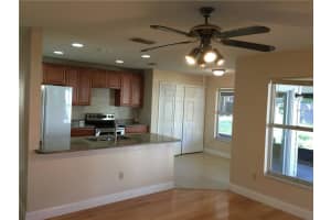 930 Maple Forest Dr, Orlando, FL 32825, Sold 01/08/16