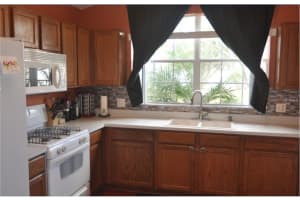 319 Weatherby Pl, Haines City, FL 33844, Sold 02/09/16