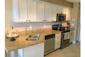 2706 Donaldson Dr, Orlando, FL 32812, Sold 01/20/16