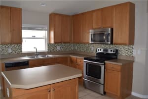2835 Oconnell Dr, Kissimmee, FL 34741, Sold 03/11/16