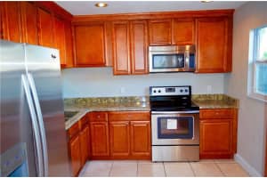 2127 Churchill Downs Cir, Orlando, FL 32825, Sold 04/01/16