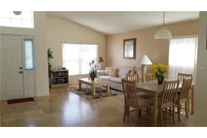 2556 Chatham Cir, Kissimmee, FL 34746, Sold 05/27/16