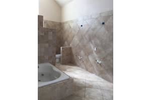 8981 Crichton Wood Ct, Orlando, FL 32819, Sold 04/18/16