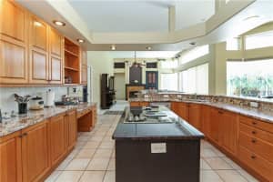 8531 Summerville Pl, Orlando, FL 32819, Sold 05/10/16