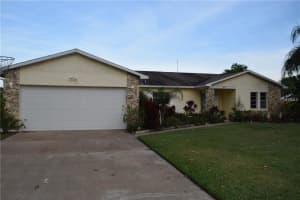 417 Riverwoods Cir, Orlando, FL 32825, Sold 04/29/16