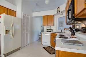 110 S Somerset Ct, Sanford, FL 32773, Sold 08/01/16
