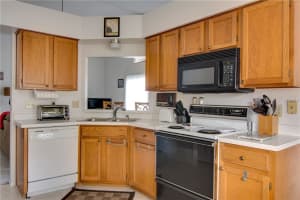 110 S Somerset Ct, Sanford, FL 32773, Sold 08/01/16