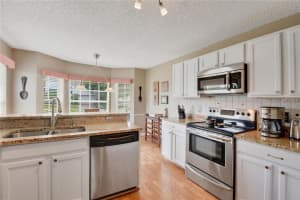 10317 Crystal Point Dr, Orlando, FL 32825, Sold 06/23/16
