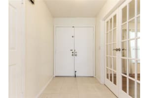 8112 Banyan Blvd, Orlando, FL 32819, Sold 09/21/16