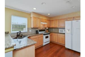 6601 Cherry Grove Cir, Orlando, FL 32809, Sold 08/26/16