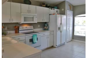 627 Regina Ln, Lake Mary, FL 32746, Sold 08/17/16