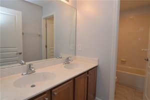 213 Porchester Dr, Sanford, FL 32771, Sold 10/21/16