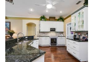 2203 Treymore Dr, Orlando, FL 32825, Sold 11/28/16