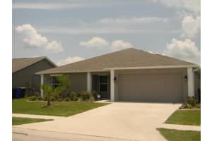 2527 Bobby Lee Ln, St Cloud, FL 34772, Sold 08/11/16