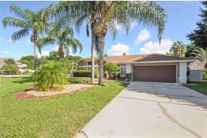 2140 Elmcrest Pl, Oviedo, FL 32765, Sold 08/22/16
