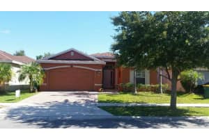 2942 Bonita Cir, Kissimmee, FL 34744, Sold 09/30/16