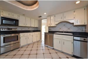 5053 Bermuda Cir, Orlando, FL 32808, Sold 12/09/16