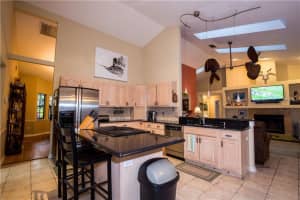 9606 Hollyglen Pl, Windermere, FL 34786, Sold 01/06/17