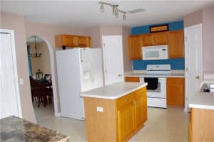 5048 Ayres Dr, Orlando, FL 32824, Sold 02/15/17