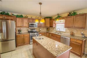 5888 Royal Hills Cir, Winter Haven, FL 33881, Sold 02/21/17