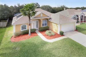 330 Hickory Springs Ct, DeBary, FL 32713, Sold 02/17/17