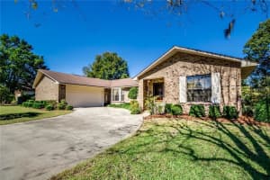 8319 Lost Lake Dr, Orlando, FL 32817, Sold 03/15/17