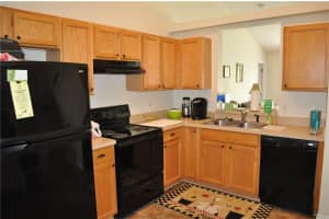 425 Fieldstream W Blvd, Orlando, FL 32825, Sold 04/21/17